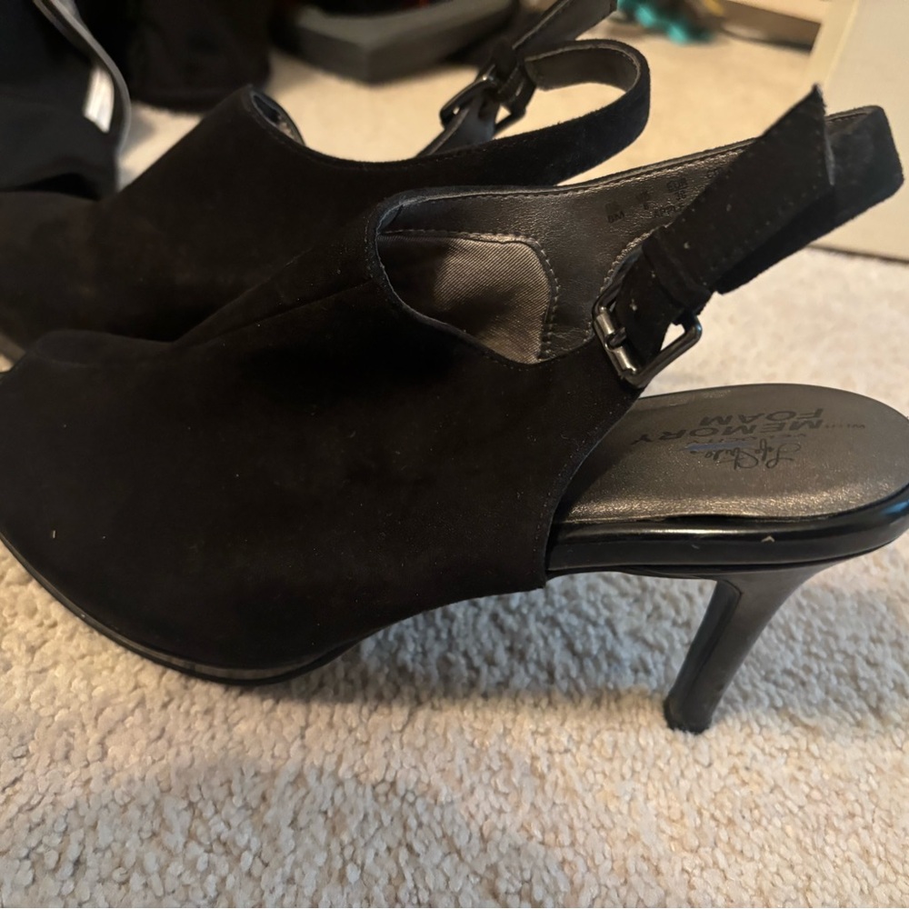 Women’s Life stride memory foam heels size 8